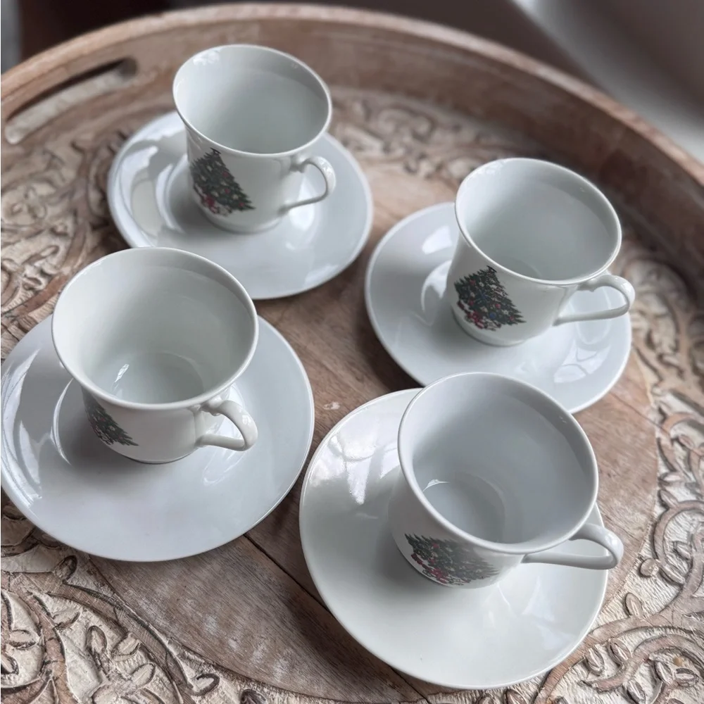 Vintage Sea Gull China Christmas Tree Teacups & Saucers- Set of 4- Holiday - Picture 4 of 4